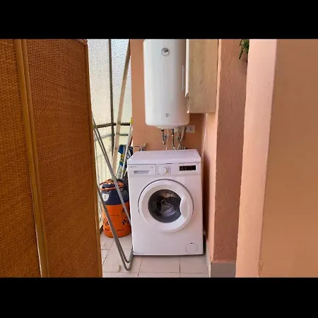 Piso Centro Апартаменти Фуенхірола